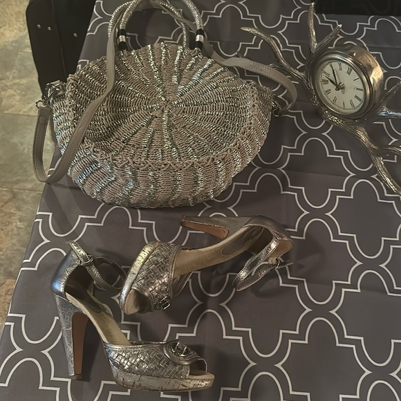 🩷🩷🩷Beautiful authentic COACH heels🩷 - Picture 8 of 11